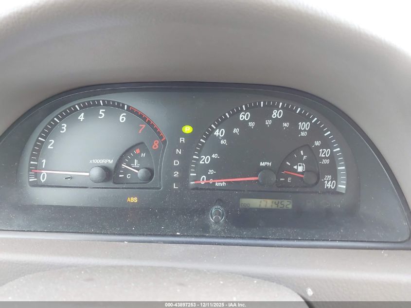 2003 Toyota Camry Le VIN: 4T1BE32K13U143803 Lot: 43897253