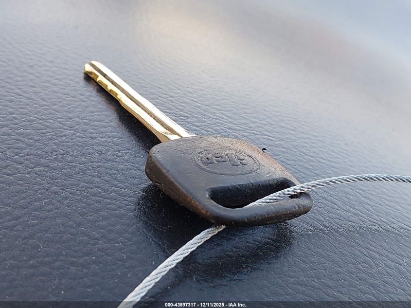 2003 Toyota Camry Se VIN: 4T1BE32K53U658531 Lot: 43897317