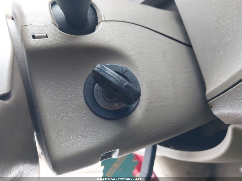 2005 Ford Focus Zx4 VIN: 1FAFP34N95W185558 Lot: 43897342