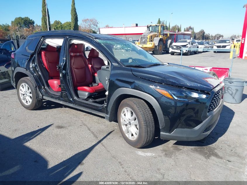 TOYOTA COROLLA CROSS LE