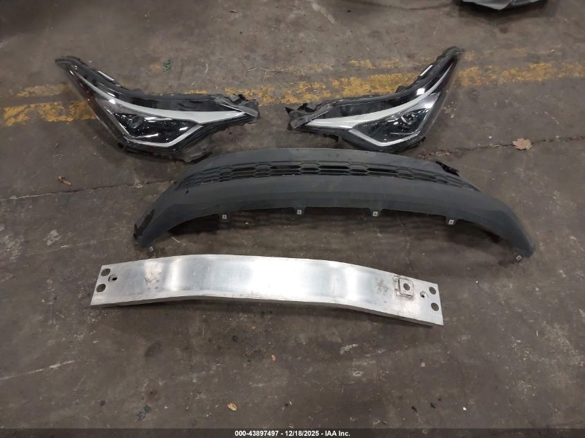 2021 Toyota C-Hr Limited VIN: JTNKHMBX7M1113832 Lot: 43897497