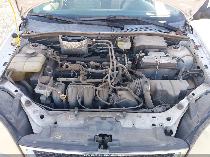 1FAHP34NX6W257586 2006 FORD FOCUS photo no. 10