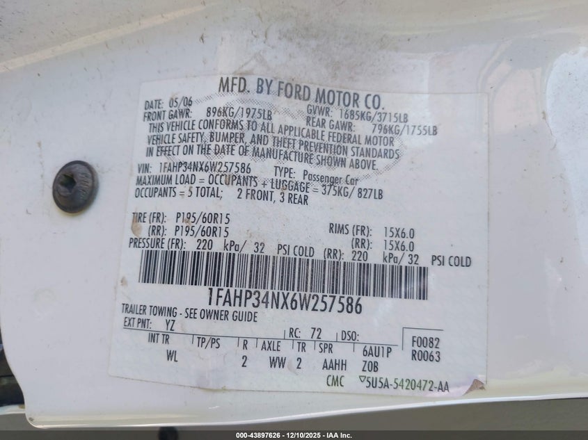 1FAHP34NX6W257586 2006 FORD FOCUS photo no. 9