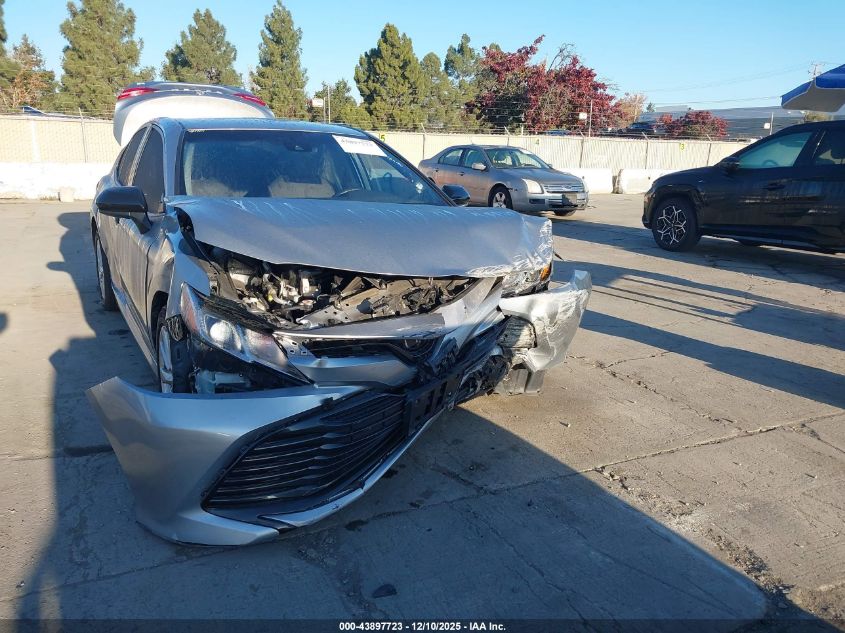 2019 Toyota Camry Le VIN: 4T1B11HK0KU180489 Lot: 43897723