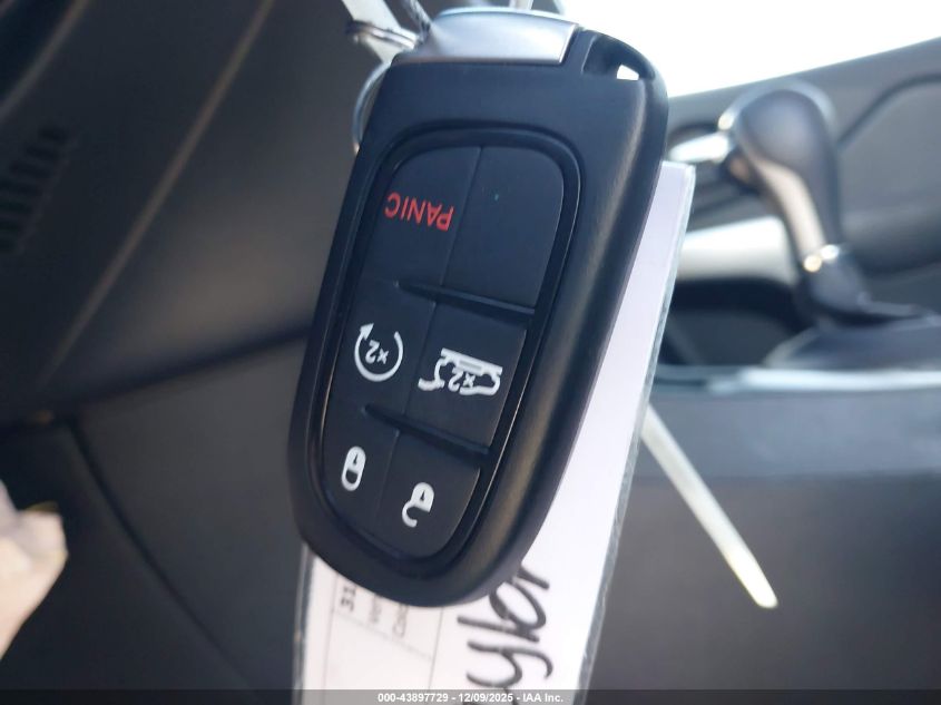 2018 Jeep Cherokee Latitude Plus Fwd VIN: 1C4PJLLB7JD504310 Lot: 43897729