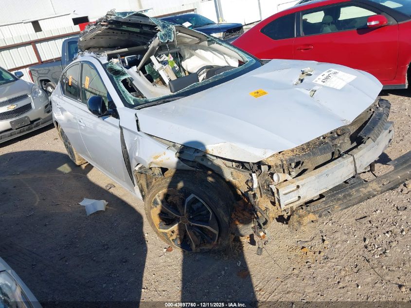 NISSAN ALTIMA SR FWD