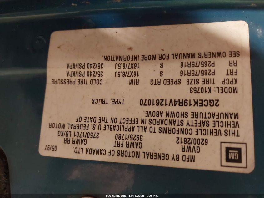 1997 Chevrolet Gmt-400 K1500 VIN: 2GCEK19R4V1261070 Lot: 43897766
