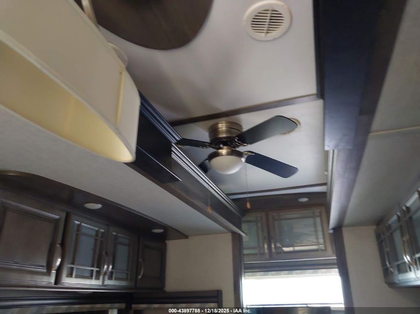 2018 Keystone Montana VIN: 4YDF31325J4703492 Lot: 43897788