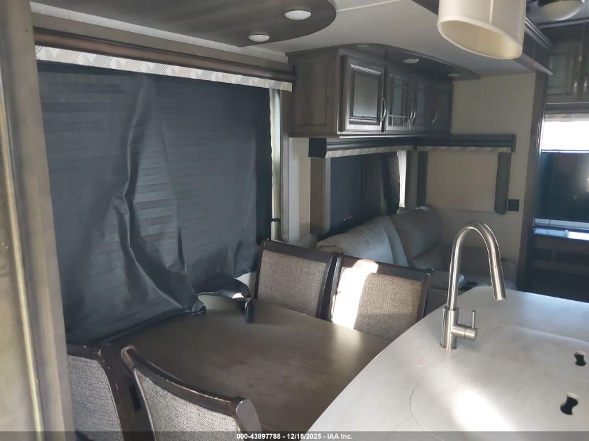 2018 Keystone Montana VIN: 4YDF31325J4703492 Lot: 43897788