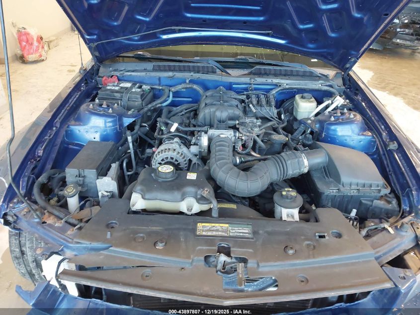 2006 Ford Mustang V6 VIN: 1ZVFT80N865180672 Lot: 43897807