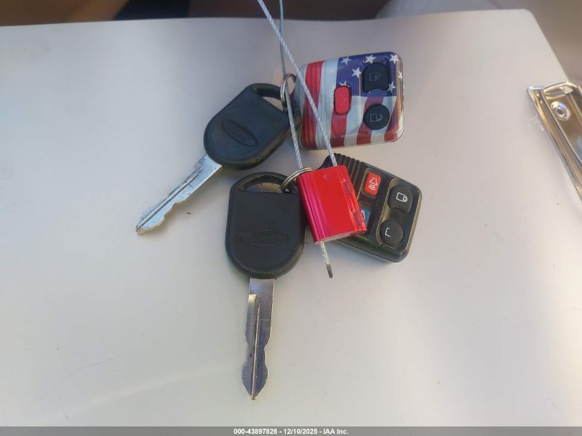 2005 Ford Expedition Eddie Bauer/King Ranch VIN: 1FMFU17515LA41387 Lot: 43897826