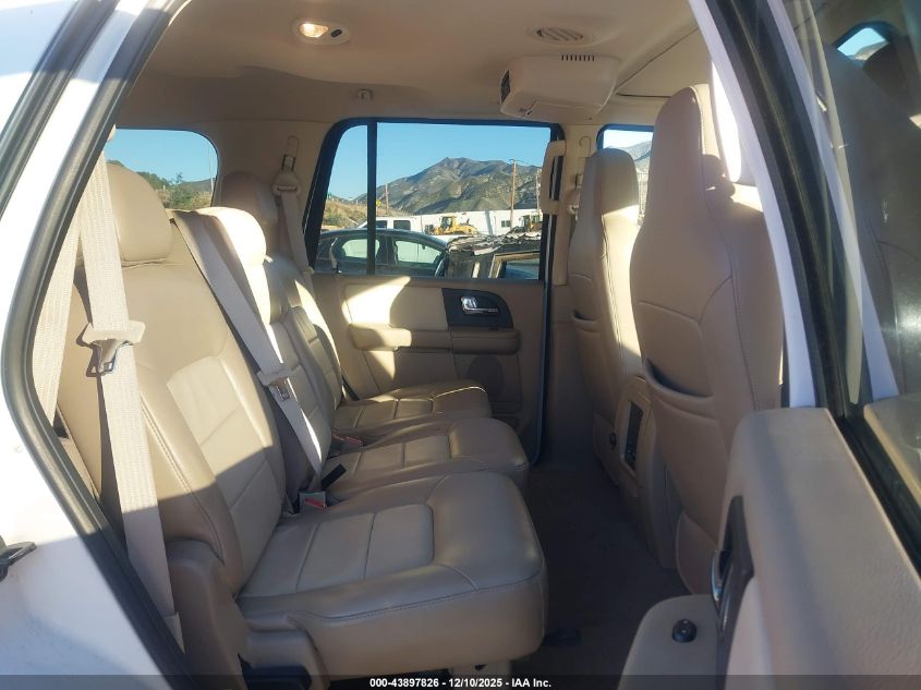 2005 Ford Expedition Eddie Bauer/King Ranch VIN: 1FMFU17515LA41387 Lot: 43897826