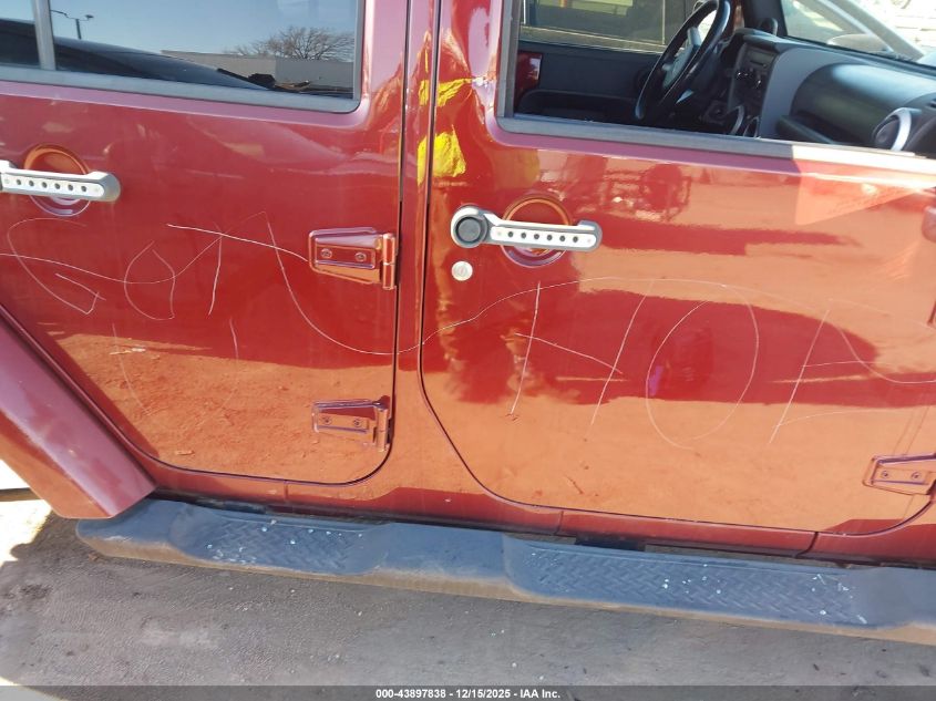 2008 Jeep Wrangler Unlimited Sahara VIN: 1J4GA59168L631635 Lot: 43897838