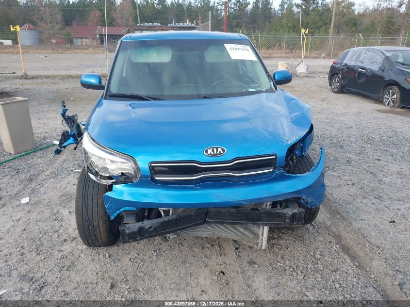 2018 Kia Soul + VIN: KNDJP3A54J7581572 Lot: 43897858