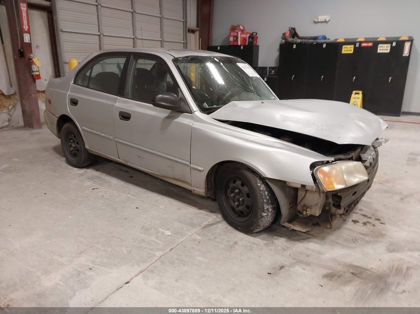 2002 HYUNDAI ACCENT GL