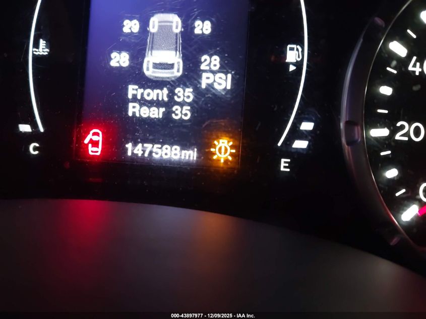 2017 Jeep Renegade Latitude Fwd VIN: ZACCJABB6HPF03178 Lot: 43897977