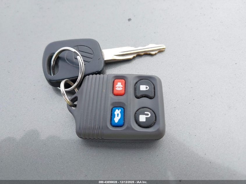 2002 Mercury Grand Marquis Ls VIN: 2MEFM75W12X661138 Lot: 43898028