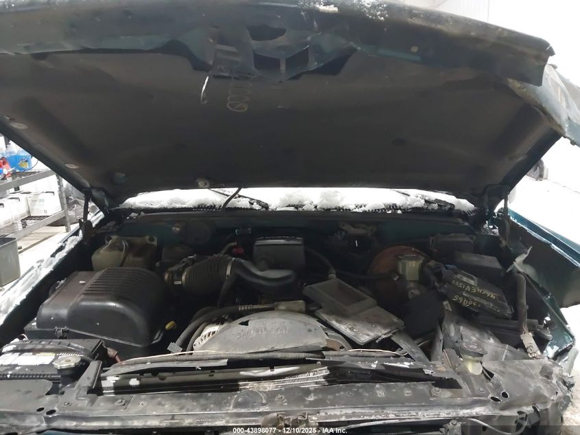 1996 GMC Suburban K1500 VIN: 3GKFK16R3TG511982 Lot: 43898077