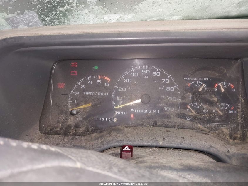 1996 GMC Suburban K1500 VIN: 3GKFK16R3TG511982 Lot: 43898077