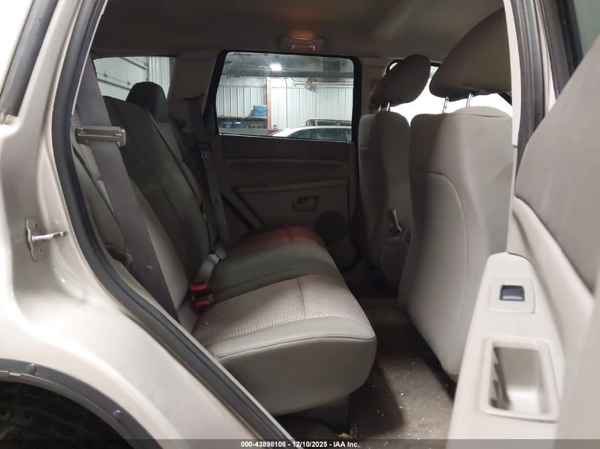 2008 Jeep Grand Cherokee Laredo VIN: 1J8GR48K78C165743 Lot: 43898108