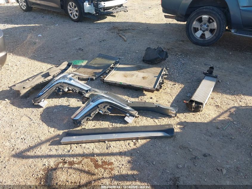 2019 Cadillac Xt4 Premium Luxury VIN: 1GYFZCR40KF124948 Lot: 43898124