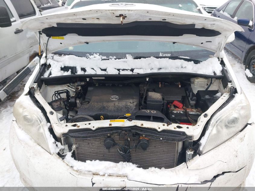 2014 Toyota Sienna Xle V6 8 Passenger VIN: 5TDYK3DC2ES479691 Lot: 43898151