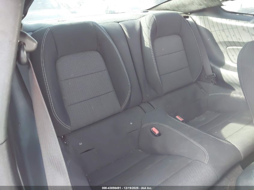 2016 Ford Mustang V6 VIN: 1FA6P8AM9G5273172 Lot: 43898491