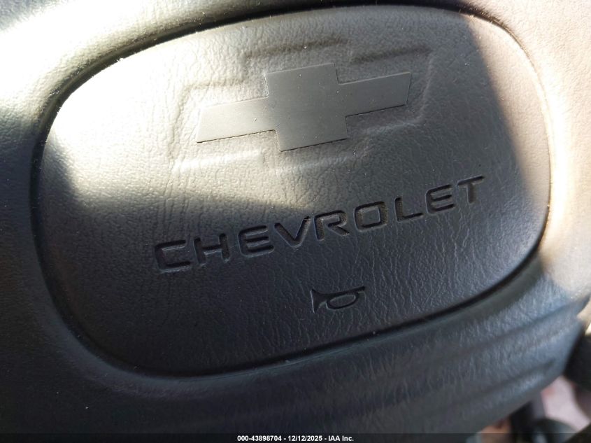 2002 Chevrolet Tracker Zr2 VIN: 2CNBJ78C426907109 Lot: 43898704