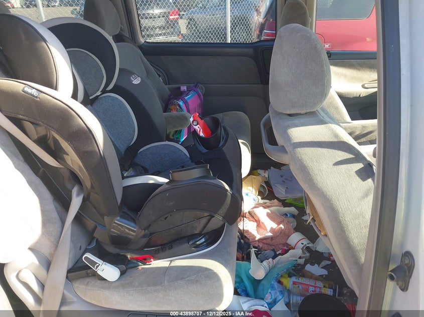 2HKRL18642H546187 2002 HONDA ODYSSEY photo no. 8