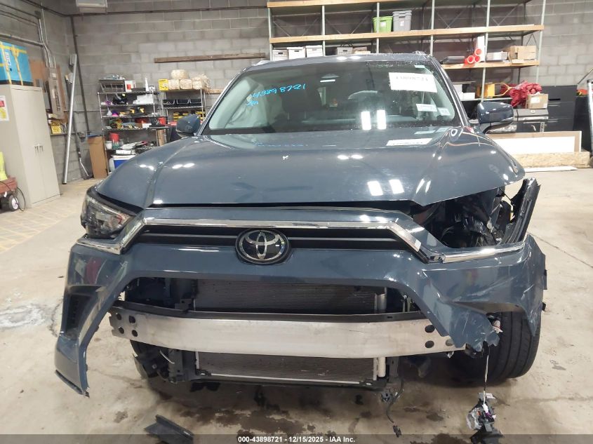 2024 Toyota Grand Highlander Xle VIN: 5TDAAAB52RS006327 Lot: 43898721