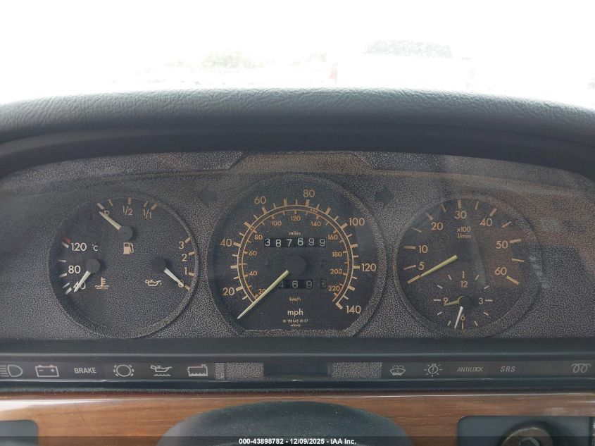 1986 Mercedes-Benz 300 Sdl VIN: WDBCB25D6GA242275 Lot: 43898782