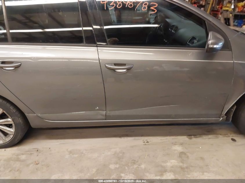 2013 Volkswagen Golf 2.0L Tdi 4-Door VIN: WVWNM7AJ6DW126179 Lot: 43898783