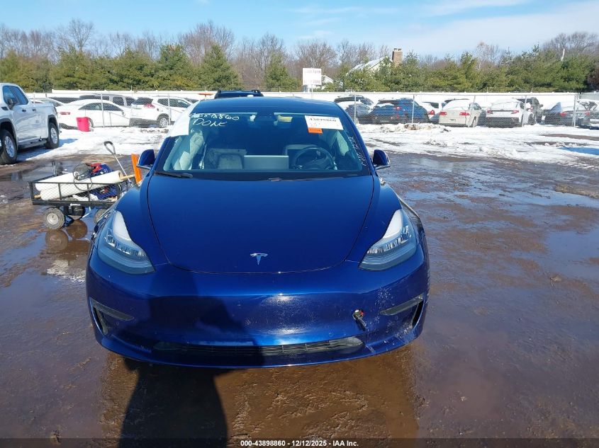 2018 Tesla Model 3 Long Range/Mid Range VIN: 5YJ3E1EA7JF124999 Lot: 43898860