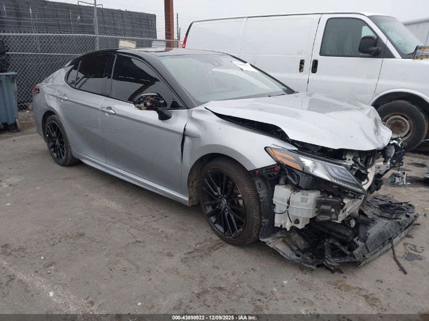 TOYOTA CAMRY HYBRID XSE HYBRID
