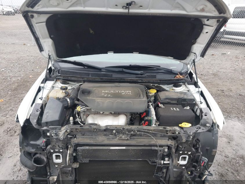 2015 Chrysler 200 Limited VIN: 1C3CCCAB1FN662854 Lot: 43898966