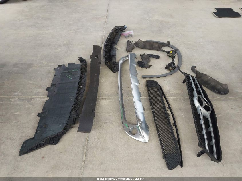 2015 Mercedes-Benz Gla 250 4Matic VIN: WDCTG4GB0FJ095969 Lot: 43898997