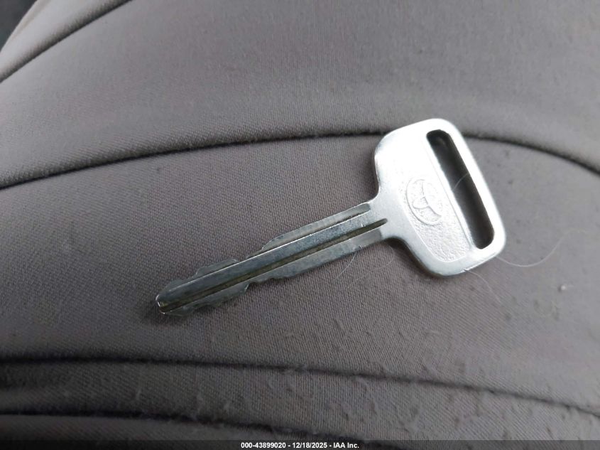 2004 Toyota Corolla Le VIN: 2T1BR32E54C287744 Lot: 43899020