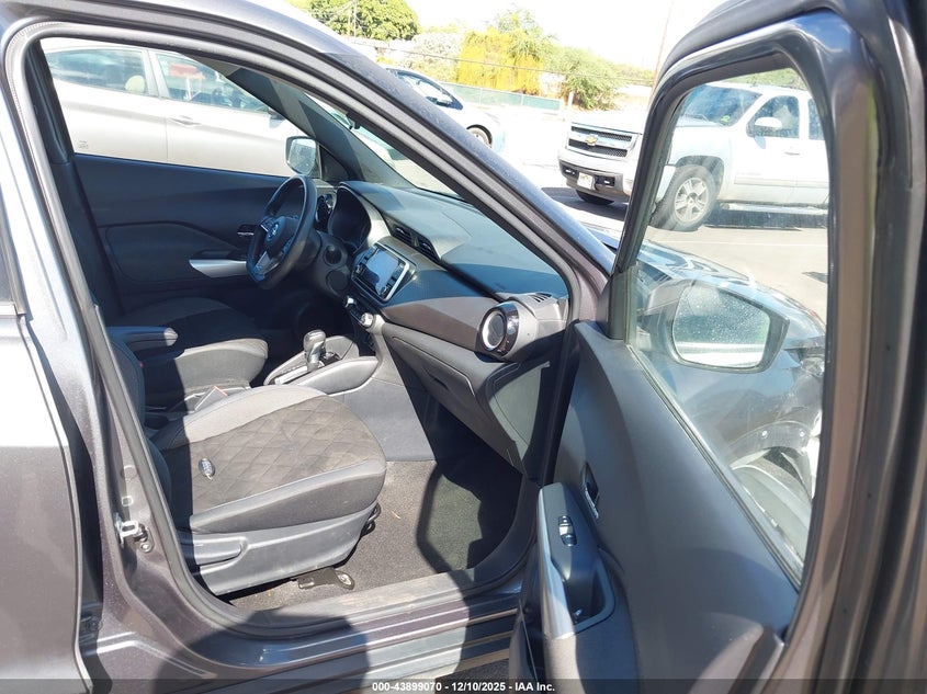 2020 Nissan Kicks Sv Xtronic Cvt