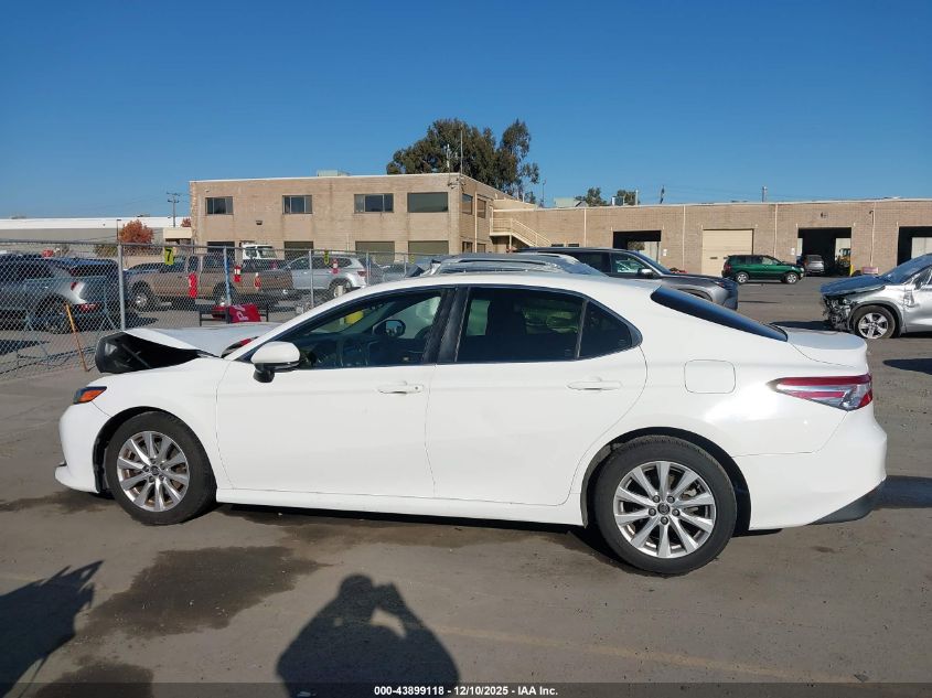 2018 Toyota Camry Le VIN: JTNB11HK1J3044487 Lot: 43899118