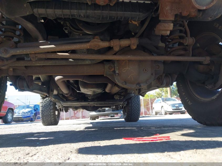 2002 Jeep Wrangler X VIN: 1J4FA39S22P757483 Lot: 43899196