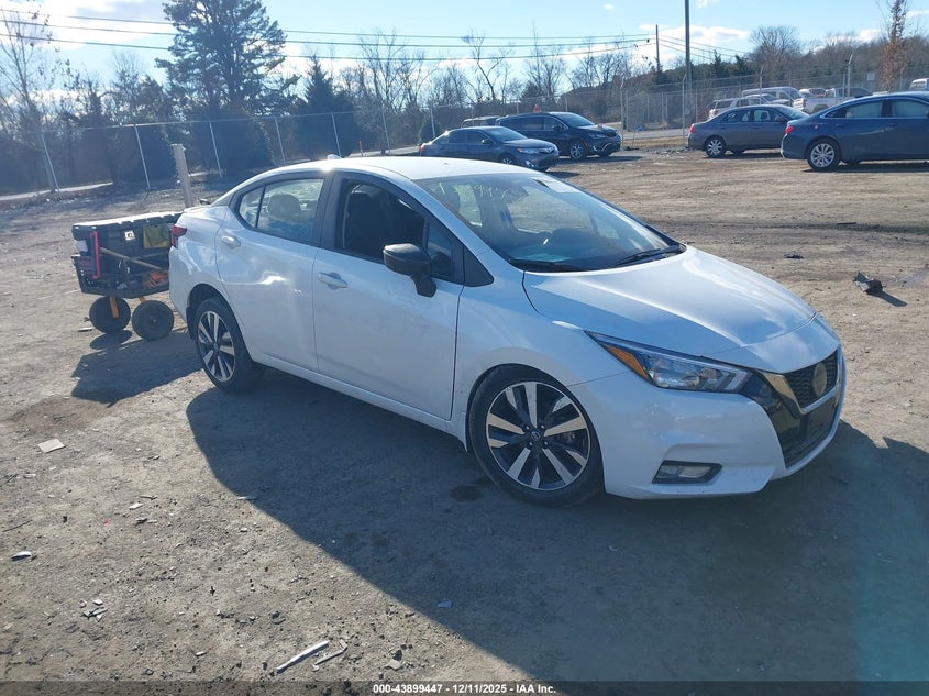 2021 Nissan Versa Sr Xtronic Cvt