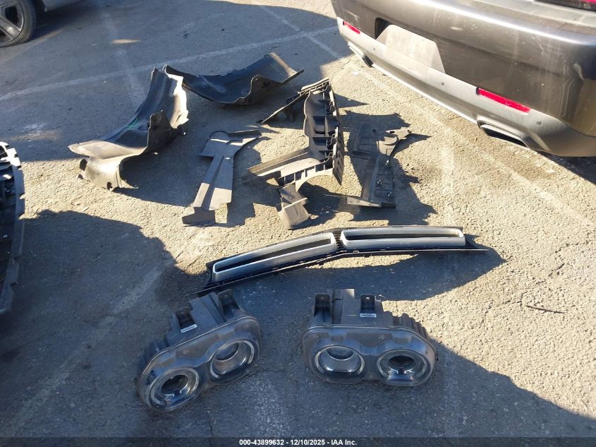 2015 Dodge Challenger Sxt VIN: 2C3CDZAG8FH700715 Lot: 43899632