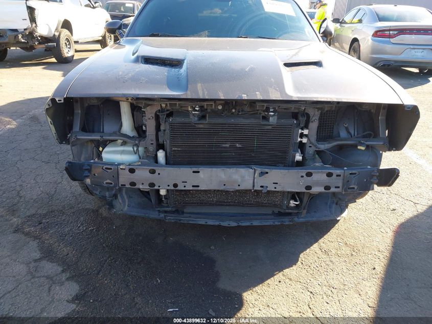 2015 Dodge Challenger Sxt VIN: 2C3CDZAG8FH700715 Lot: 43899632