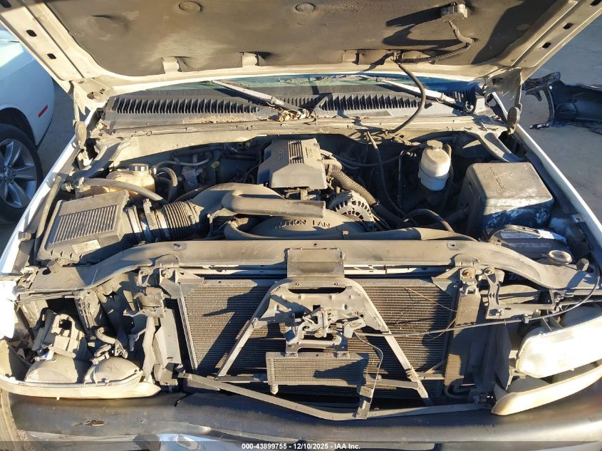 1999 Chevrolet Silverado 2500 Ls VIN: 1GCGC29U4XE218415 Lot: 43899755