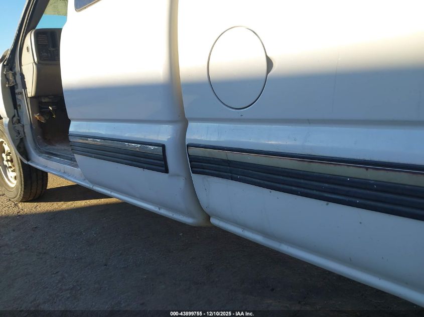 1999 Chevrolet Silverado 2500 Ls VIN: 1GCGC29U4XE218415 Lot: 43899755