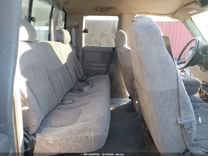 1999 Chevrolet Silverado 2500 Ls VIN: 1GCGC29U4XE218415 Lot: 43899755