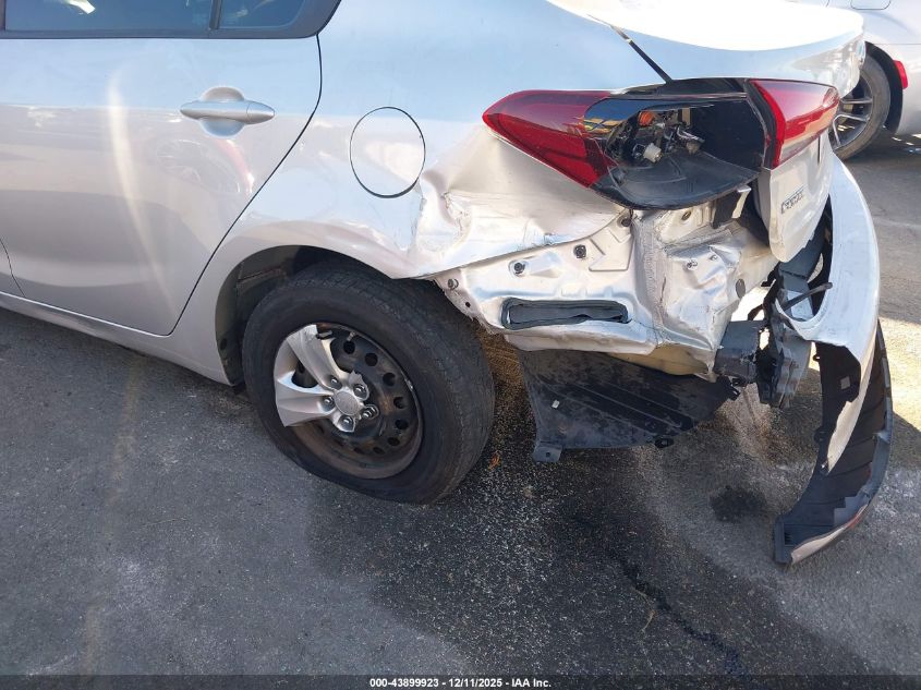 2018 Kia Forte Lx VIN: 3KPFK4A77JE175300 Lot: 43899923