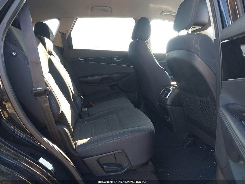 5XYPG4A31GG114295 2016 KIA SORENTO photo no. 8
