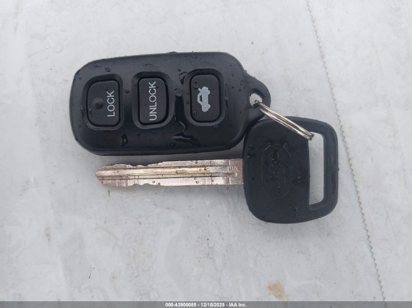 2003 Toyota Matrix Standard VIN: 2T1LR32E33C083902 Lot: 43900089