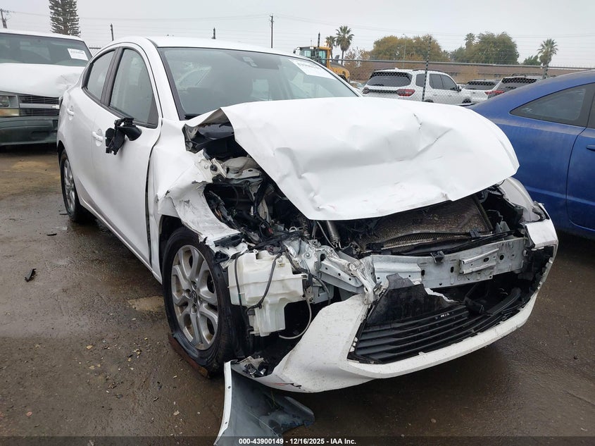 2018 TOYOTA YARIS IA